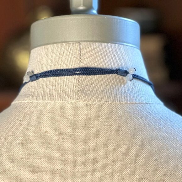 Jadeite Flower Pendant Necklace, Vintage Adjustable Cord Jewelry - Picture 10 of 10